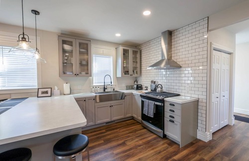 Maquoketa House | Eliza Gothic, restored 5-star 3 BR residence. Large eat in kitchen.