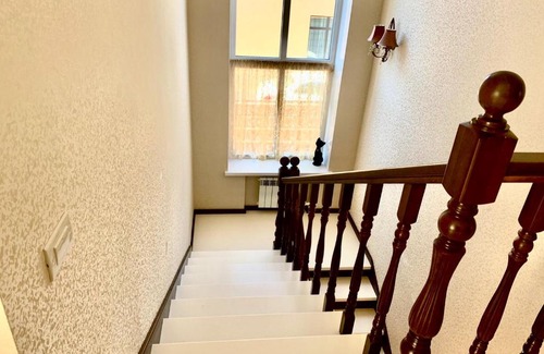 Zelyonaya Polyana House | Eliza SKI Bannoe