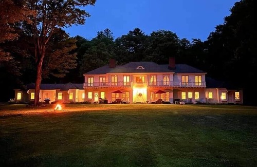 Mount Vernon House | Elizabeth Cottage