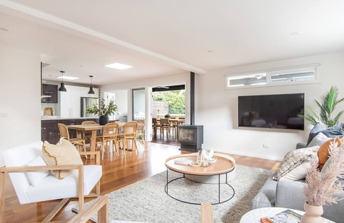 Capel Sound House | Elizabeth Lodge with Spa Walk to beach