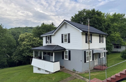 Weedville Cottage | Elk Crossing Getaway in the PA Wilds