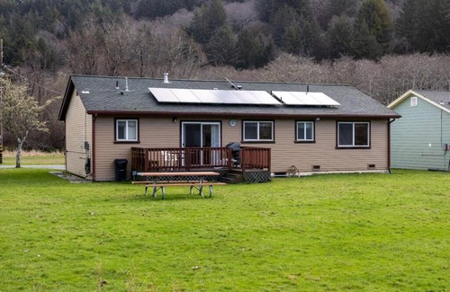 Orick House | Elk Meadow Cabins 15A Lady Bird Suite