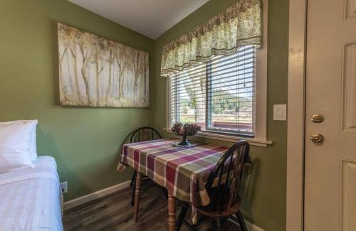 Orick House | Elk Meadow Cabins 17B Gold Rush - Single Room