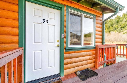 Orick House | Elk Meadow Cabins 19B Johnny Redwood - Single Room