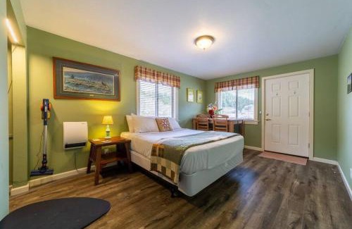 Orick House | Elk Meadow Cabins 19B Johnny Redwood - Single Room