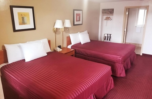 Williams Resort | Elk Ridge Ski Lodging! Free Continental Breakfast and Free Parking!