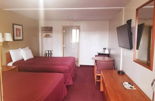 Williams Resort | Elk Ridge Ski Lodging! Free Continental Breakfast and Free Parking!