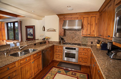 Avon Hotel | Elkhorn Escape by Cuvee - Luxury Penthouse at The Ritz Carlton Bachelor Gulch
