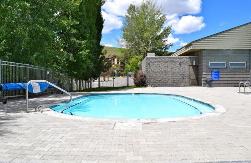 Elkhorn Village Apartment | Elkhorn Springs Getaway