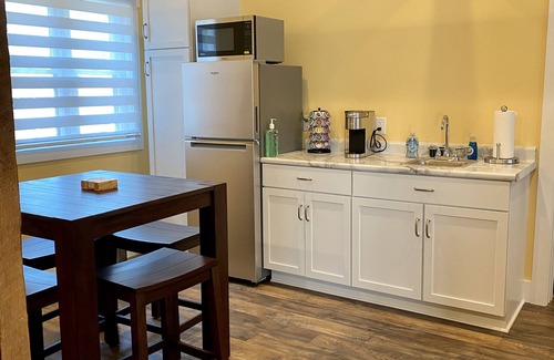 Nashville Apartment | Ellie's Loft brand new downtown Nashville, IN!