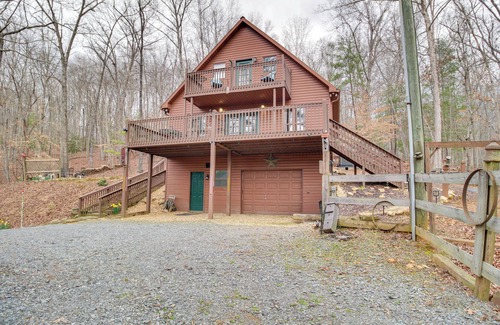 Ellijay Cottage | Ellijay Resort Cabin w/Fire Pit, Decks, & Hot Tub