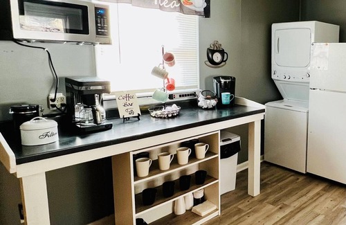 Stafford House | Ellis House Trail Lodging Sleeps 16