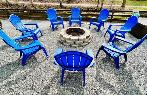 Stafford House | Ellis House Trail Lodging Sleeps 16