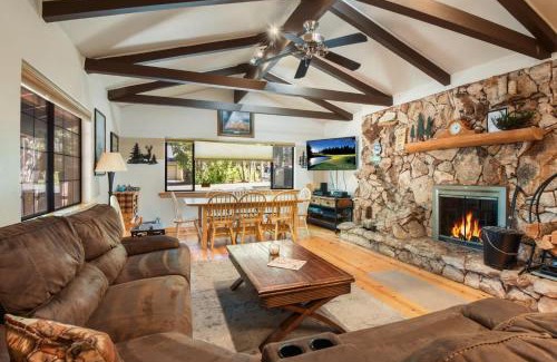 Tahoma House | Elm Street Getaway Sleeps 8