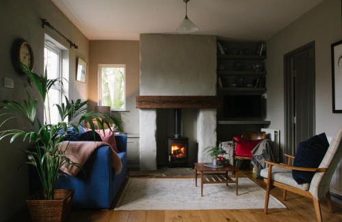 Fivemiletown Apartment | Elm Tree Cottage