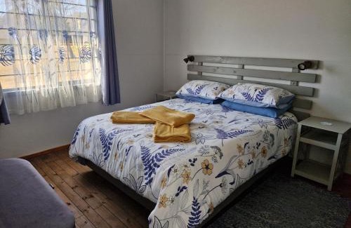 Krugersdorp House | Elmscote Cottages - Cabin 2