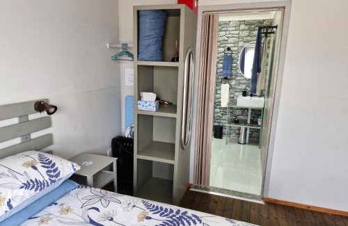 Krugersdorp House | Elmscote Cottages - Cabin 2