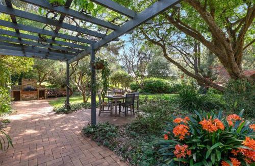 Berry House | Elmwood, Your Private Garden Retreat Minutes from Berry