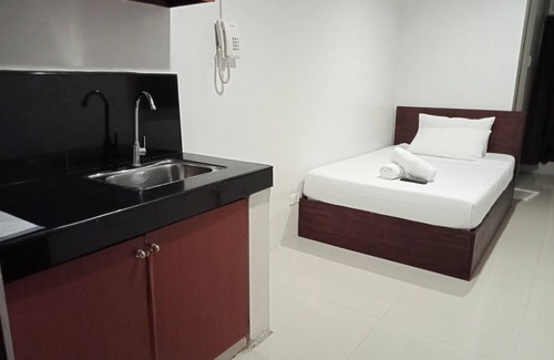 Balibago Hotel | Elti Dormitel By Bluebookers