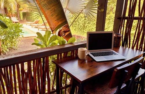 Saladita Apartment | Elvis Surf Shack at Casa Akaw: a perfect retreat in a sustainable residence