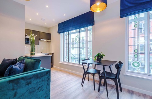 Southport Apartment | Elysée Suites - Spacious Studio in Southport