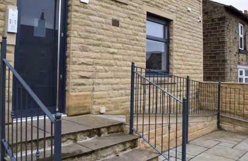 Huddersfield Apartment | Elysian Residence