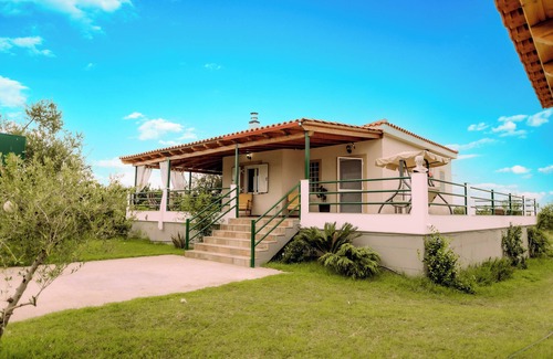 Ilida House | Elysium Countryside House Jacuzzi - Doune