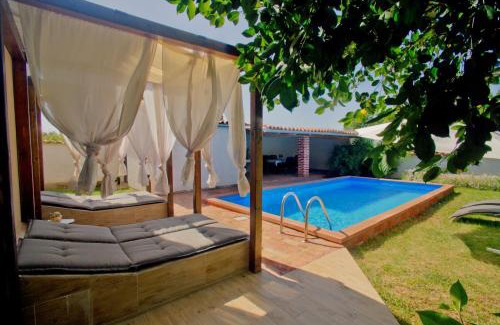 Muntic House | Ema Holiday Home