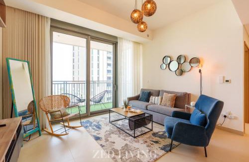 Dubai Marina Apartment | Emaar 5242 - Stunning Sea View Stay in Prime Waterfront Location - Zed Living