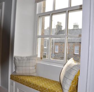 Cullen Apartment | Emahroo Cullen