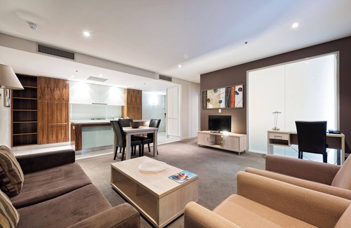 Adelaide Central Business District Apartment | Embassy 2br free parking