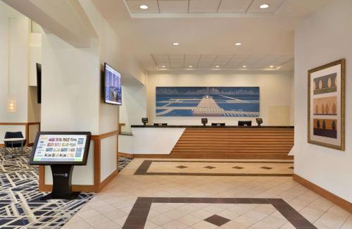 East Boston Hotel | Embassy Suites Boston at Logan Airport