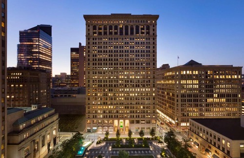Downtown Pittsburgh Hotel | Embassy Suites Pittsburgh-Downtown