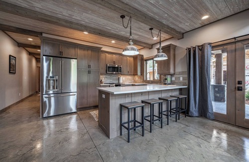 Coram Condo | Embrace Adventure! 7 mi to GNP- 2bd/2ba Condo - Private Patio w/Hot Tub - #1-1