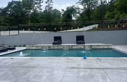 Aldie House | Emerald Charm Villa