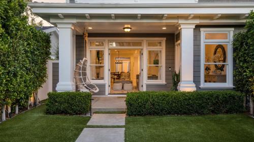 Santa Ana Heights House | Emerald Cove by AvantStay Mins to Beach Pier