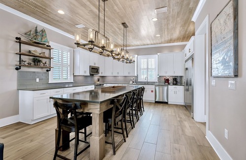 Miramar Beach House | Emerald Dream: Free golf cart, Walk to beach, Heated pool, Game room