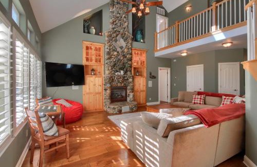 Yosemite Forks House | Emerald Escape 50 Acres w/Hot Tub, Game Room