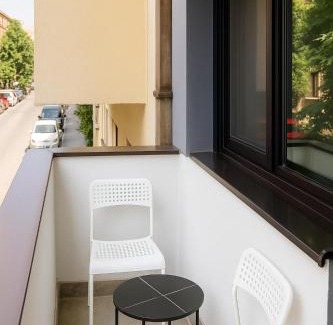 Bucharest City-Centre Apartment | Emerald Escape - near Cismigiu Park