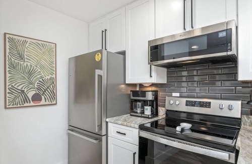 Holiday Isle Condo | Emerald Gem *Heated Pool & Private Beach Access*