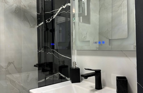 Drumul Taberei Apartment | Emerald LUX Apartment