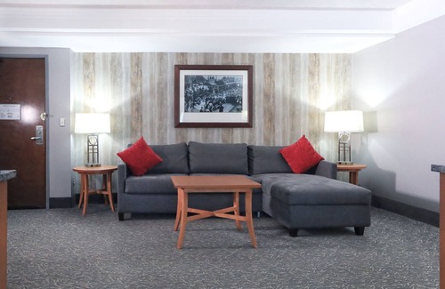 Fife Hotel | Emerald Queen Hotel & Casino