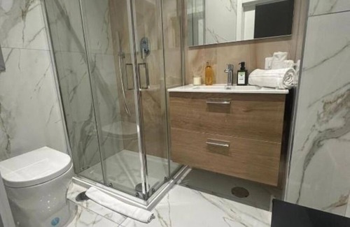 Naples House | Emerald Rooms: amber standard double room
