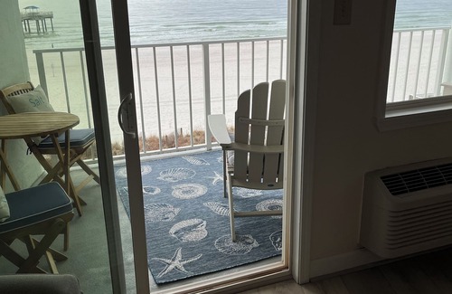 Orange Beach Condo | EMERALD SKYE - BEAUTIFUL GULF FRONT CONDO & CLOSE TO EVERYTHING IN ORANGE BEACH!