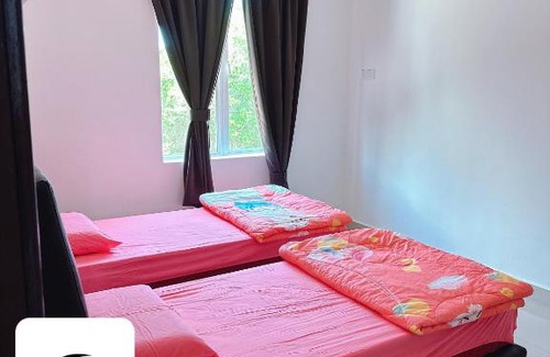 Dungun Villa | Emerald villa homestay