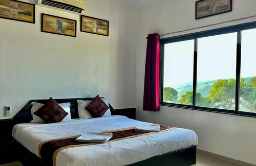 Medha Hotel | Emerald Villa