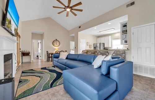 Crystal Shores House | Emeraldtide at Crystal Shores