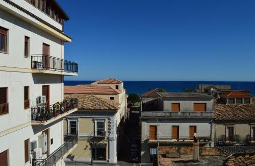 Siderno Marina Apartment | Emerella Guest House Siderno Beach