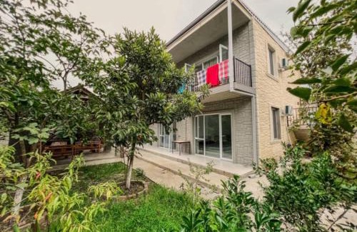 Kobuleti House | Emzari's Apartment