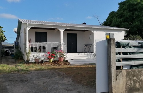 Saint-Louis Villa | En Famille Dans le Sud, à 20mn des Plages de Saint Pierre et de L'étang Salé